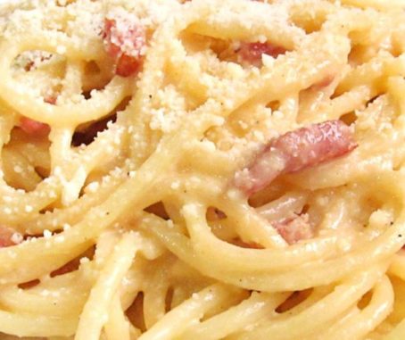 Espaguetis a la carbonara