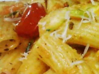 Pasta con ajo y tomates cherry